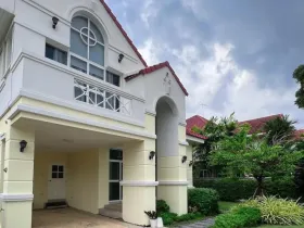 Casa en venta en Bangkok-Distrito Khlong Toei, Tailandia