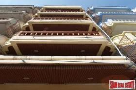 Tvrtka, Poslovni objekt za prodaju u จังหวัดชลบุรี, Tajland