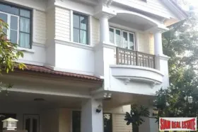 Casa en venta en Bangkok-Distrito Khlong Toei, Tailandia