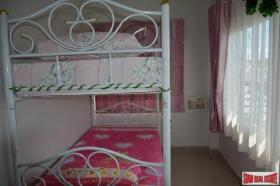 βίλα Τσον Μπούρι Προς πώληση Ταϊλάνδη