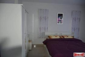 βίλα Τσον Μπούρι Προς πώληση Ταϊλάνδη