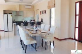 Villa Chon Buri Satılık Tayland