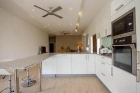 Villa ประจวบคีรีขันธ์ Eladó Thaiföld