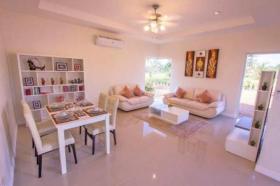 Villa ประจวบคีรีขันธ์ Eladó Thaiföld