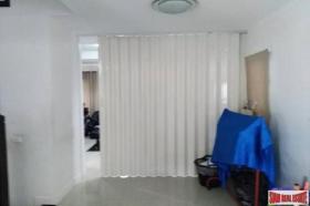 Hus Chon Buri  Thailand