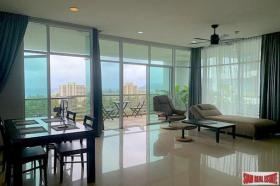 Apartment For Sale in Phuket, Thailand Apartment For Sale in Phuket, Thailand