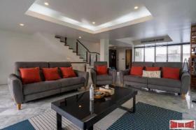 Casa de pueblo en venta en Bangkok-Distrito Khlong Toei, Tailandia