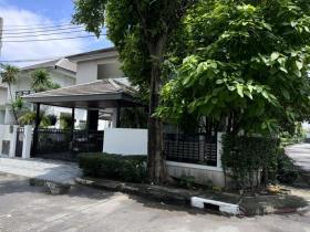 Casa In vendita a Bangkok-Distretto di Khlong Toei, Tailandia