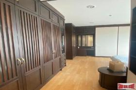 フラット バンコク  タイ