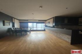 フラット バンコク  タイ