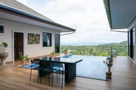 Villa En venta en Phuket, Tailandia