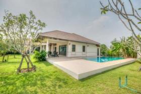Villa For Sale in ประจวบคีรีขันธ์, Thailand Villa For Sale in ประจวบคีรีขันธ์, Thailand