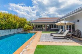 Villa Til salgs i ประจวบคีรีขันธ์, Thailand Villa Til salgs i ประจวบคีรีขันธ์, Thailand