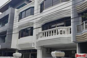 Byhus Til leie i Bangkok-Khlong Toei District, Thailand