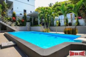 Villa Eladó a oldalon. Phuket, Thaiföld Villa Eladó a oldalon. Phuket, Thaiföld