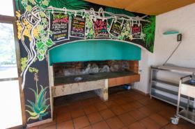 تقديم الطعام والمعيشة للبيع في Orba-Orbeta, اسبانيا تقديم الطعام والمعيشة للبيع في Orba-Orbeta, اسبانيا