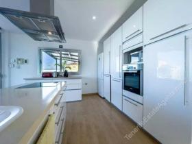 Vila à venda em Adeje, Espanha