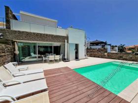 Vila à venda em Playa Del Duque, Espanha Vila à venda em Playa Del Duque, Espanha