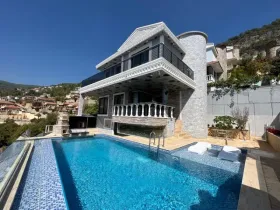 Haus zu verkaufen in Adalia-Üçgen Mahallesi, Türkei