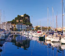 フラット 販売 で Denia Alicante, スペイン