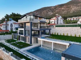 House for sale in Ολουντενίζ, Turkey