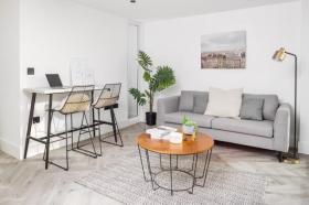 Apartment for sale in Broomhall, United Kingdom