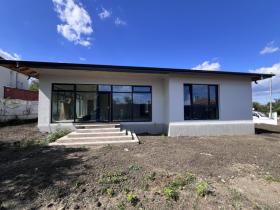 Дом на одну семью Продаётся в Александрово-Burgas, Болгария