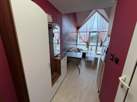 Apartamento sótão À venda em Солнечный берег-Burgas, Bulgária