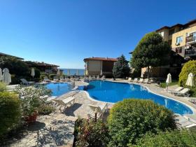 Apartman s terasom Na prodaju u Sveti Vlas-Burgas, Bugarska