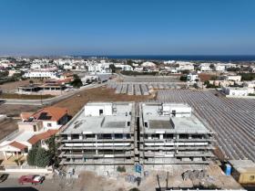 Квартира Паралимни Продаётся Кипр