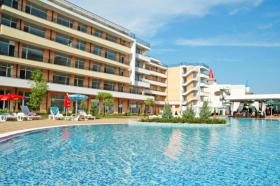 フラット 晴れた海辺 販売中 ブルガリア