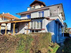 Hus Til salgs i Порой-Burgas, Bulgaria