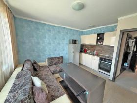 Apartment For Sale in Sveti Vlas-Sq., Bulgaria Apartment For Sale in Sveti Vlas-Sq., Bulgaria