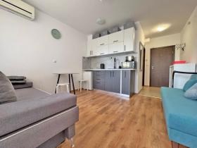 Plat te koop in Слънчев бряг-Burgas, Bulgarije