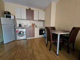 Plat te koop in Слънчев бряг-Burgas, Bulgarije Plat te koop in Слънчев бряг-Burgas, Bulgarije