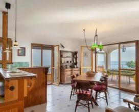 一戸建て Chiusavecchia 販売中 イタリア | ZONA PRANZO