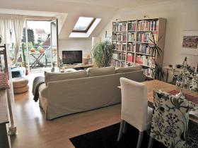Das Wohnzimmer mit Balkon - Daire Satılık 'de Windecken-Windecken, Almanya