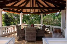 Villa San Bernardino Venta Paraguay | San Bernardino Villa Sitzbereich