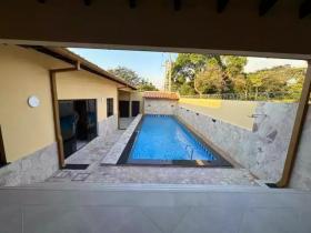 Altos Bungalow Pool - Дом для продажи в Асунсьон, Парагвай