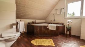 Villa Wildhaus-Alt St. Johann Te Koop Zwitserland | Bad mit Wanne und WC