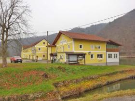 Gastronomy and living Foreclosure Auction in Winterhof, Austria