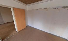 Σπίτι Markneukirchen Προς Ενοικίαση Γερμανία | Schlafzimmer mit Durchgang zum Wohnzimmer