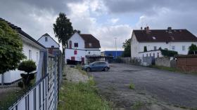 Aus Richtung Tannenstraße - مركز رياضي/ترفيهي للبيع في Lübeck-Dänischburg, ألمانيا Aus Richtung Tannenstraße - مركز رياضي/ترفيهي للبيع في Lübeck-Dänischburg, ألمانيا