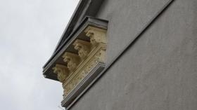 Resthof Meilendorf Satılık Almanya | Giebelverzierungen Mehrfamilienhaus