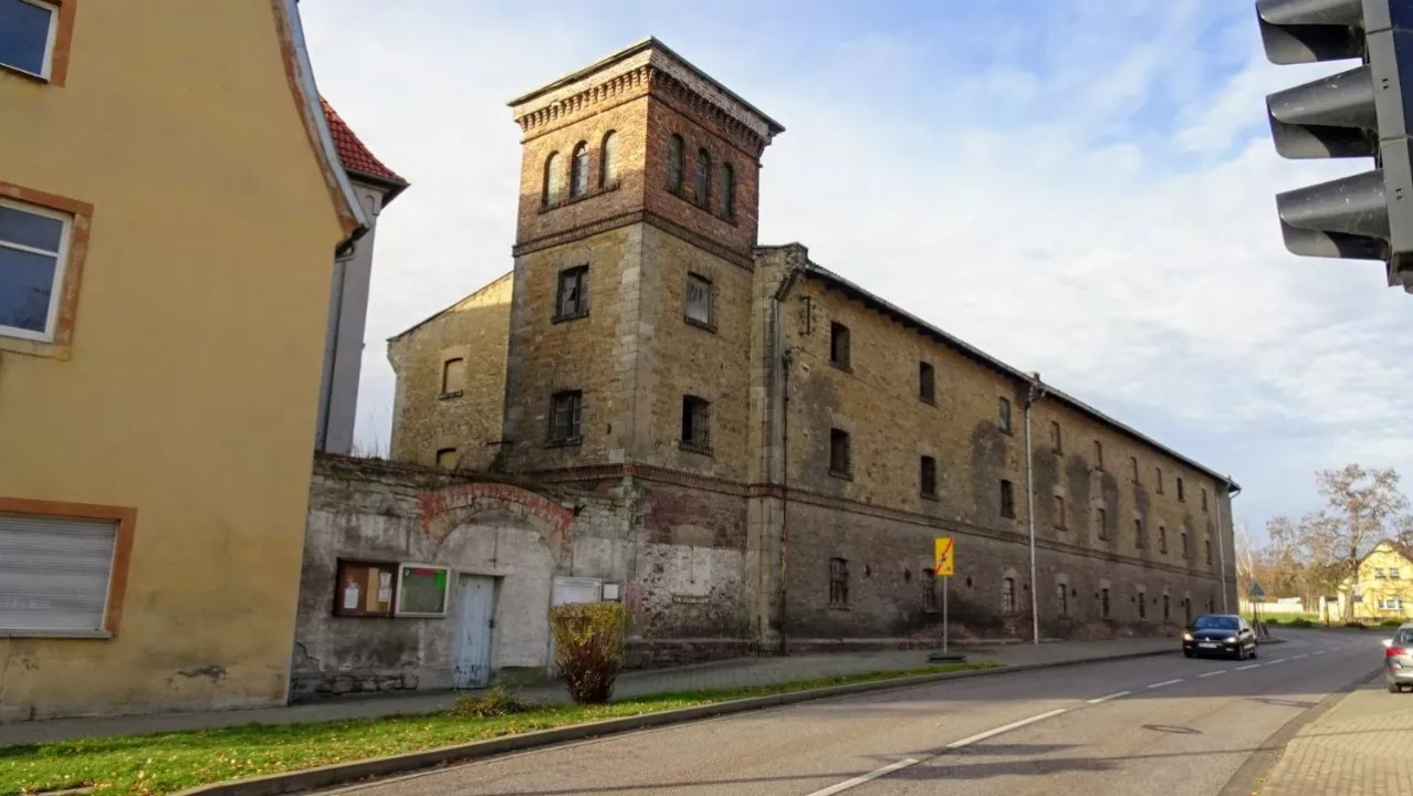 ハウス レッピハウ  ドイツ | Altes Gutshaus mit Turm u.Scheunentrakt