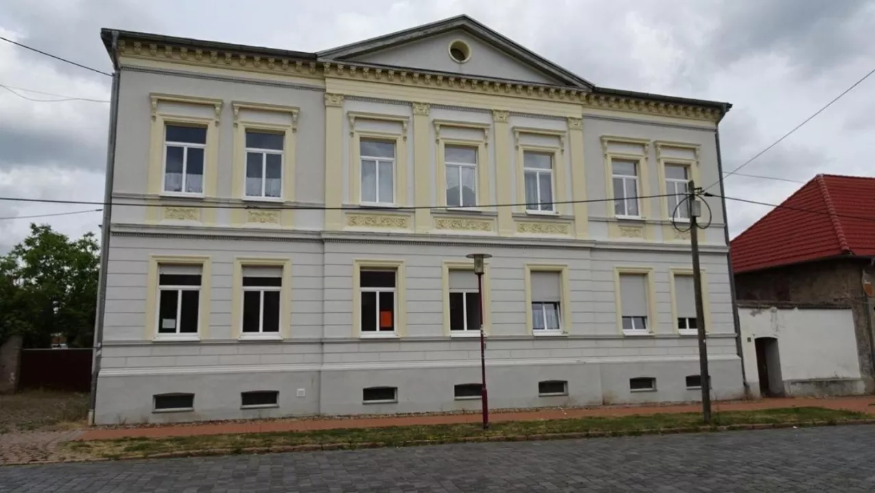 ハウス レッピハウ  ドイツ | Saniertes Mehrfamilienhaus (Denkmalschutz)