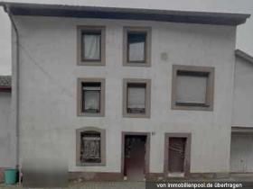 Detached house Foreclosures in Rehlingen-Siersburg-Saarlouis, Germany