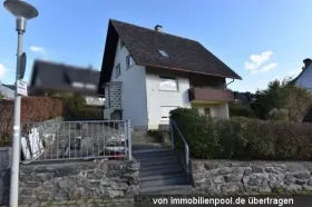 Dvije obiteljske kuc'e Ovrhe u Titisee-Neustadt-Landkreis Breisgau-Hochschwarzwald, Njemačka