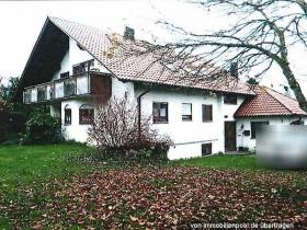 σπίτι δύο οικογενειών Κατασχέσεις στο Wald-Sigmaringen, Γερμανία σπίτι δύο οικογενειών Κατασχέσεις στο Wald-Sigmaringen, Γερμανία