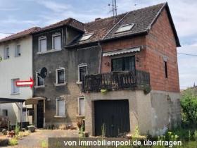 Flerfamiliehus Tvangsauksjon i Riegelsberg-Regionalverband Saarbrücken, Tyskland Flerfamiliehus Tvangsauksjon i Riegelsberg-Regionalverband Saarbrücken, Tyskland